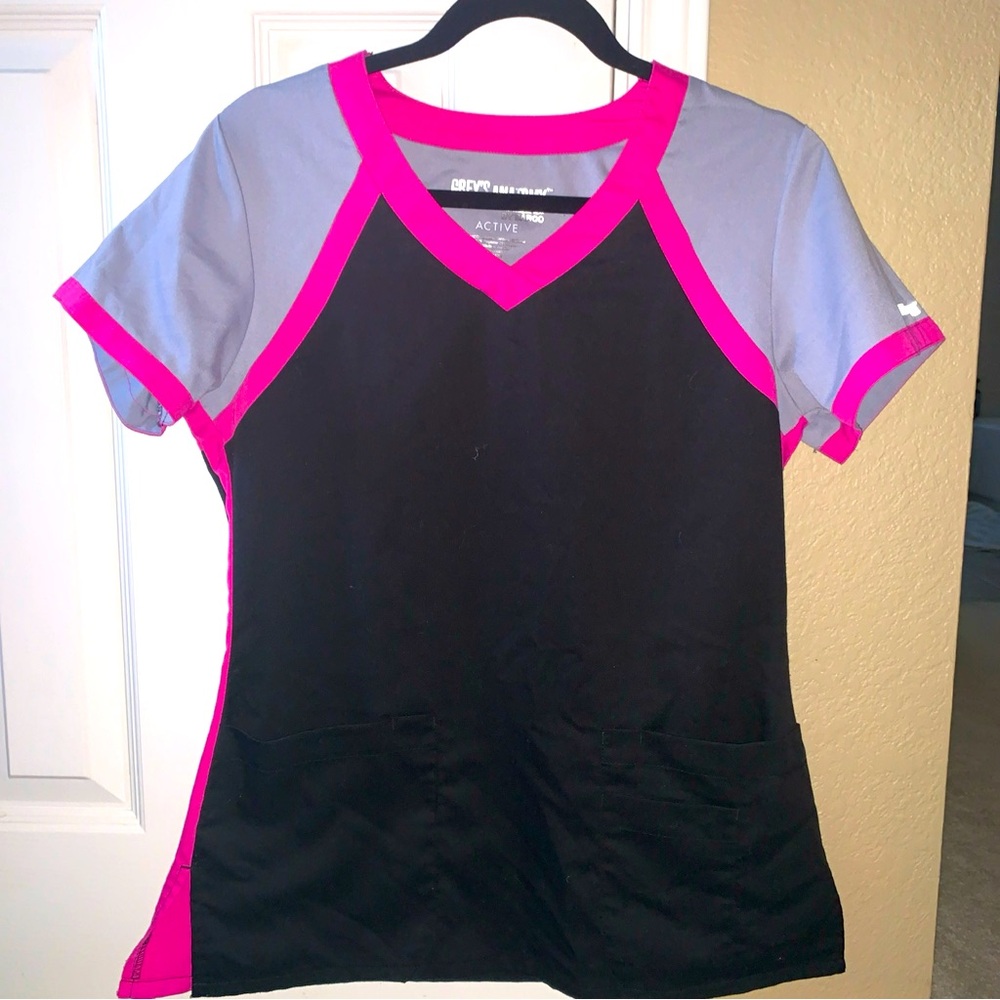 SOLD Grey’s Anatomy By Barco Active Scrub Top Fuscha And Gray V Neck